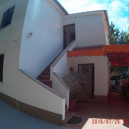 Apartman Luburic Pinezići Exteriör bild