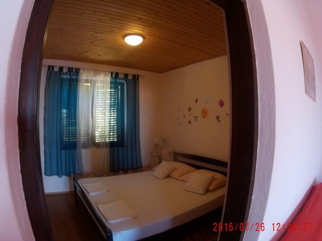 Apartman Luburic Pinezići Exteriör bild
